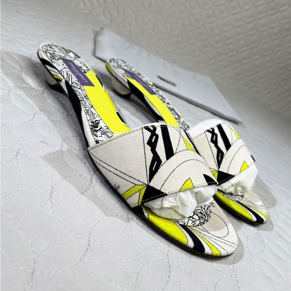 Emilio Pucci Firenze Capri Print Kitten Heel Slide Sandals Size 37.5 EU 7 US